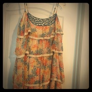 Kensie tiered printed tunic top